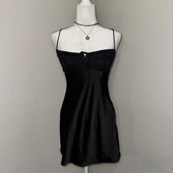 Urban Outfitters Slip Dress Women Medium Black Satin Lace-Trim Adjustable Straps - Picture 1 of 11
